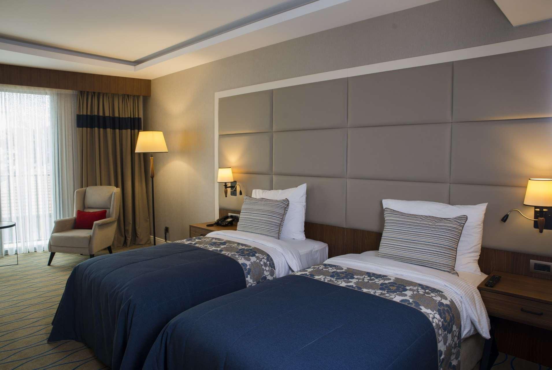 Ramada by Wyndham Sakarya Hendek Hotel Bagian luar foto