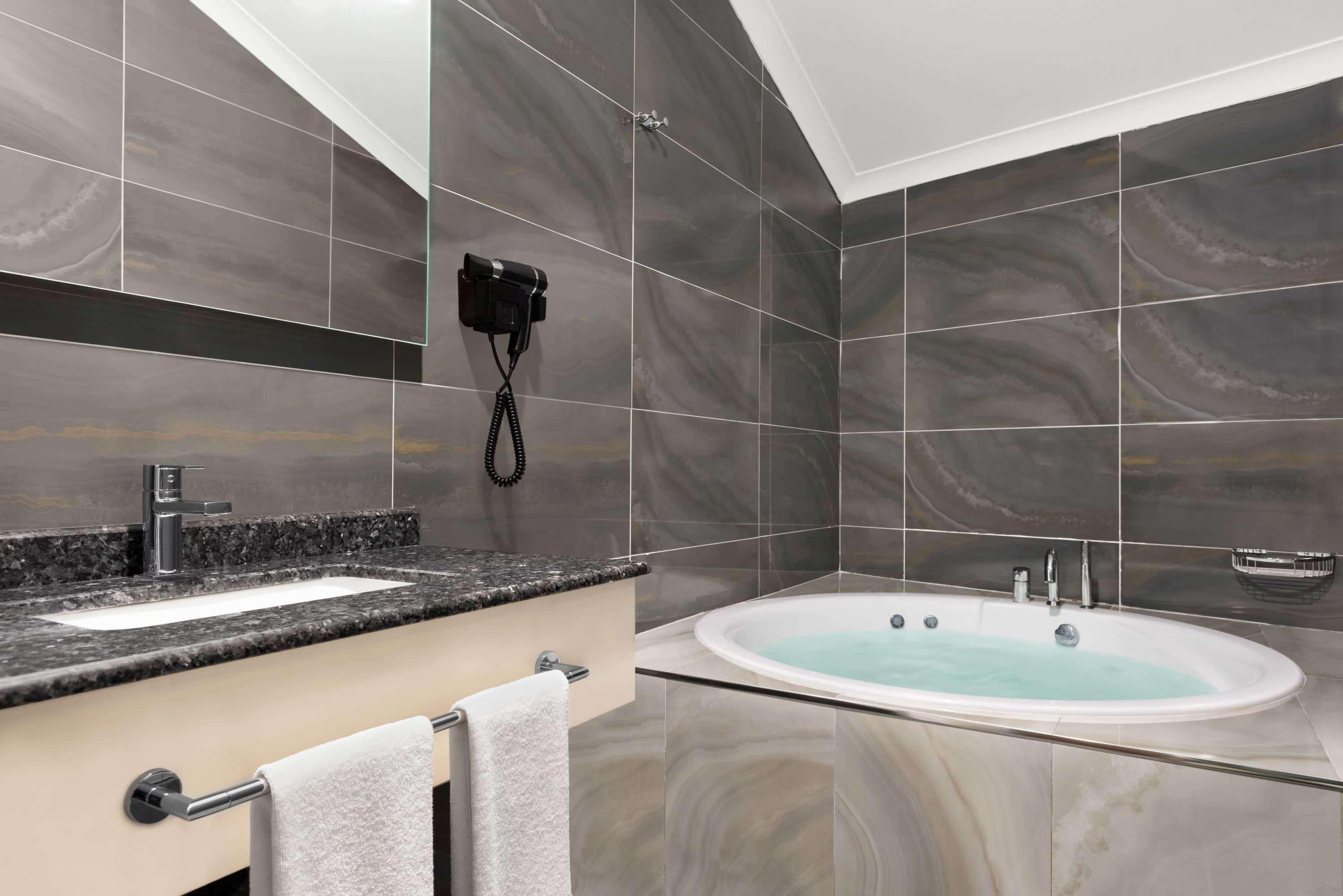 Ramada by Wyndham Sakarya Hendek Hotel Bagian luar foto