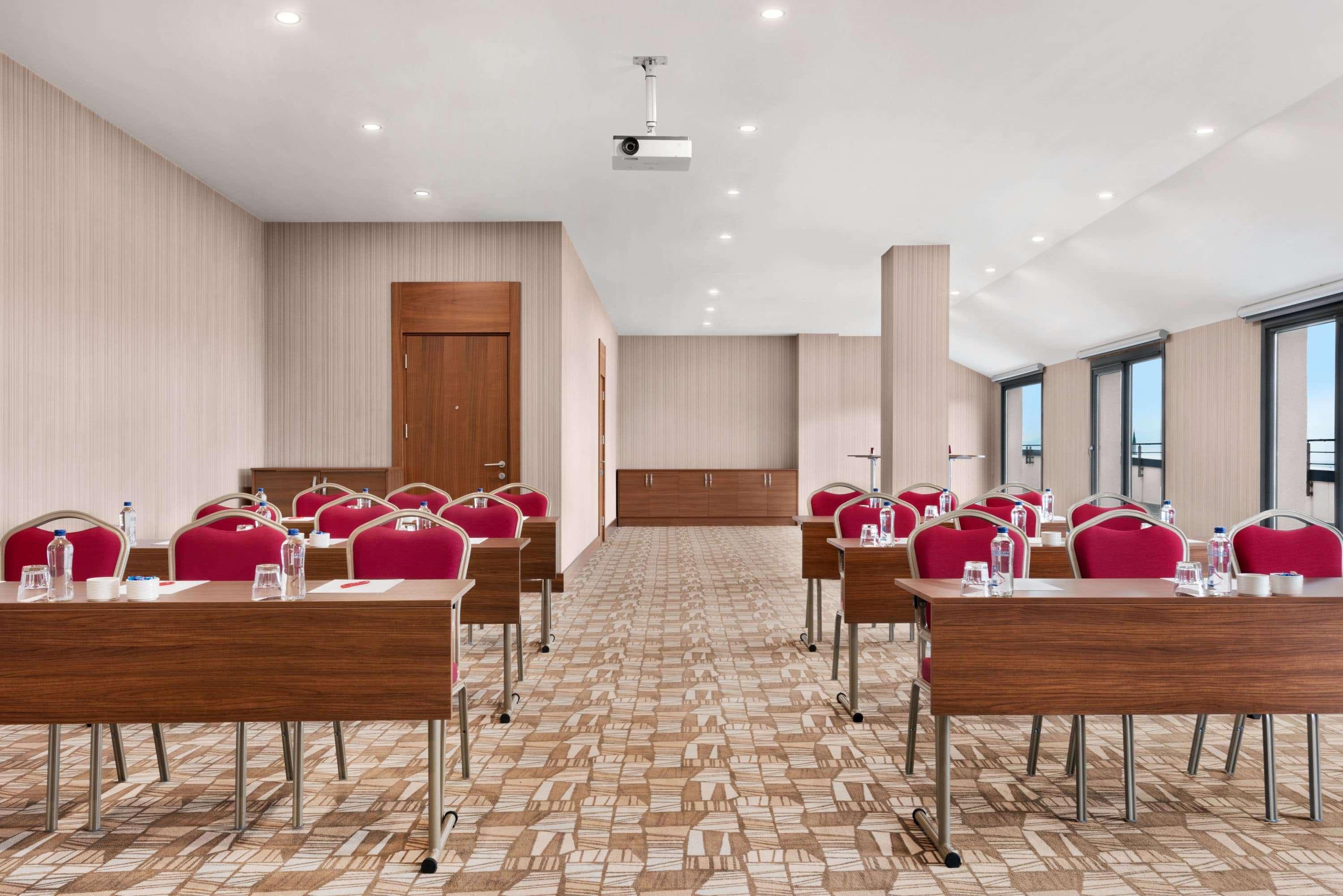 Ramada by Wyndham Sakarya Hendek Hotel Bagian luar foto