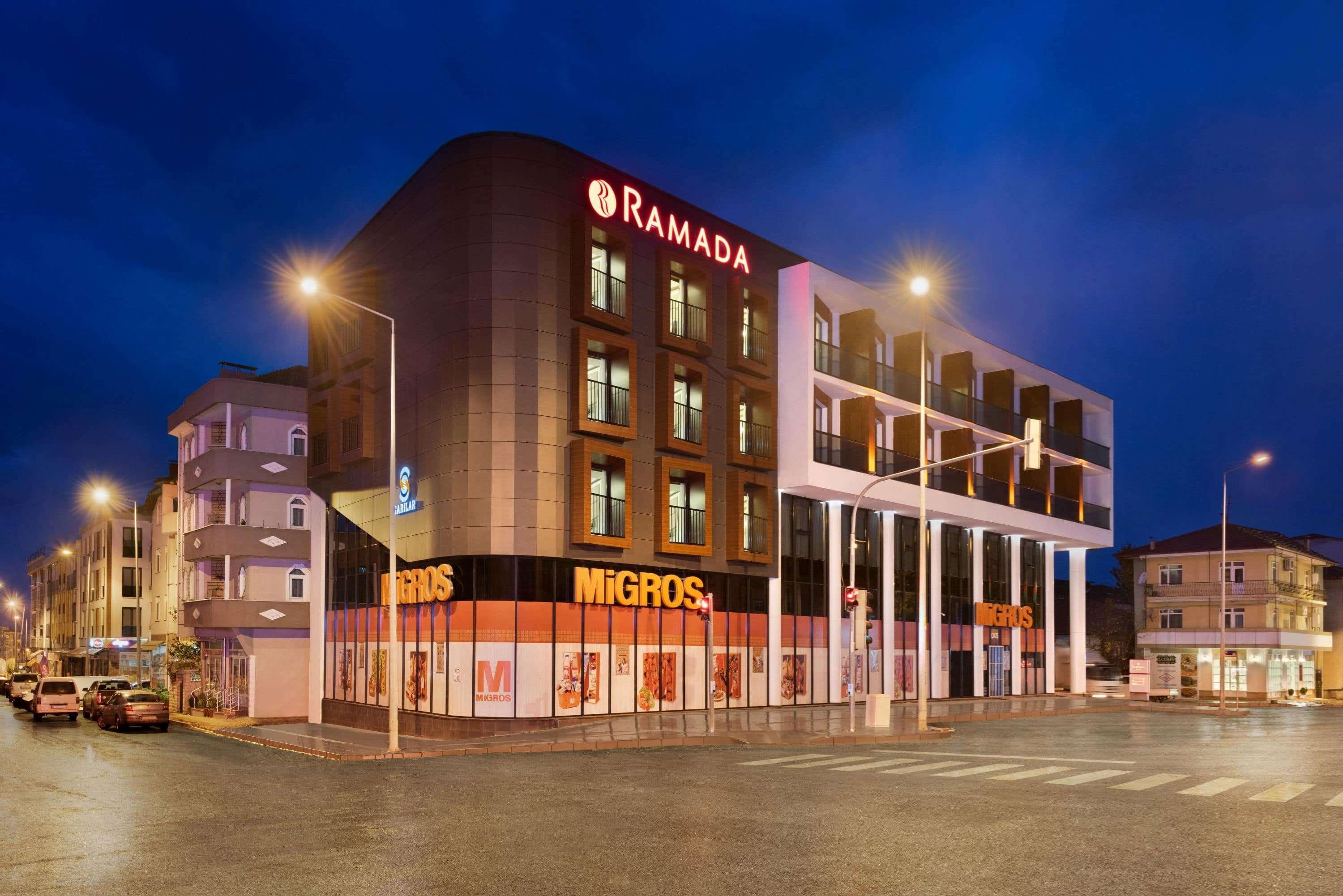 Ramada by Wyndham Sakarya Hendek Hotel Bagian luar foto