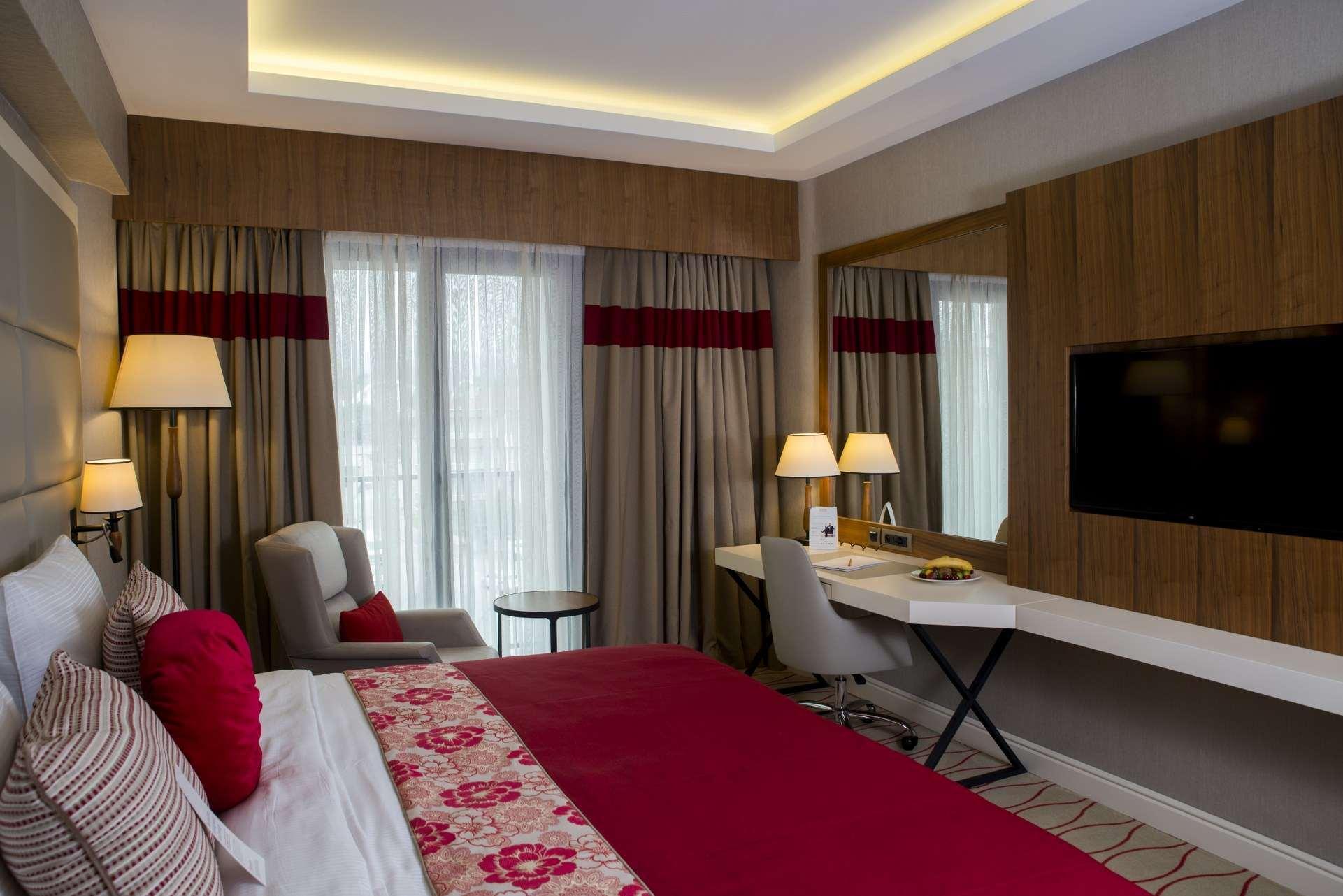 Ramada by Wyndham Sakarya Hendek Hotel Bagian luar foto