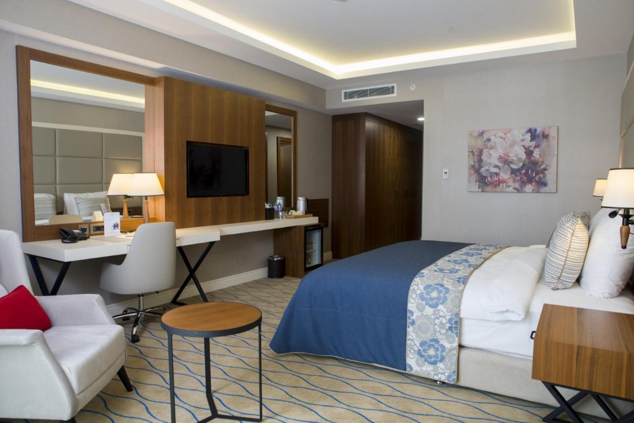 Ramada by Wyndham Sakarya Hendek Hotel Bagian luar foto